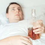 عوارض الکل بر بی‌خوابی