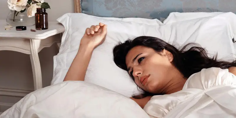 توهم هیپناگوژیک و علائم مرتبط با آن